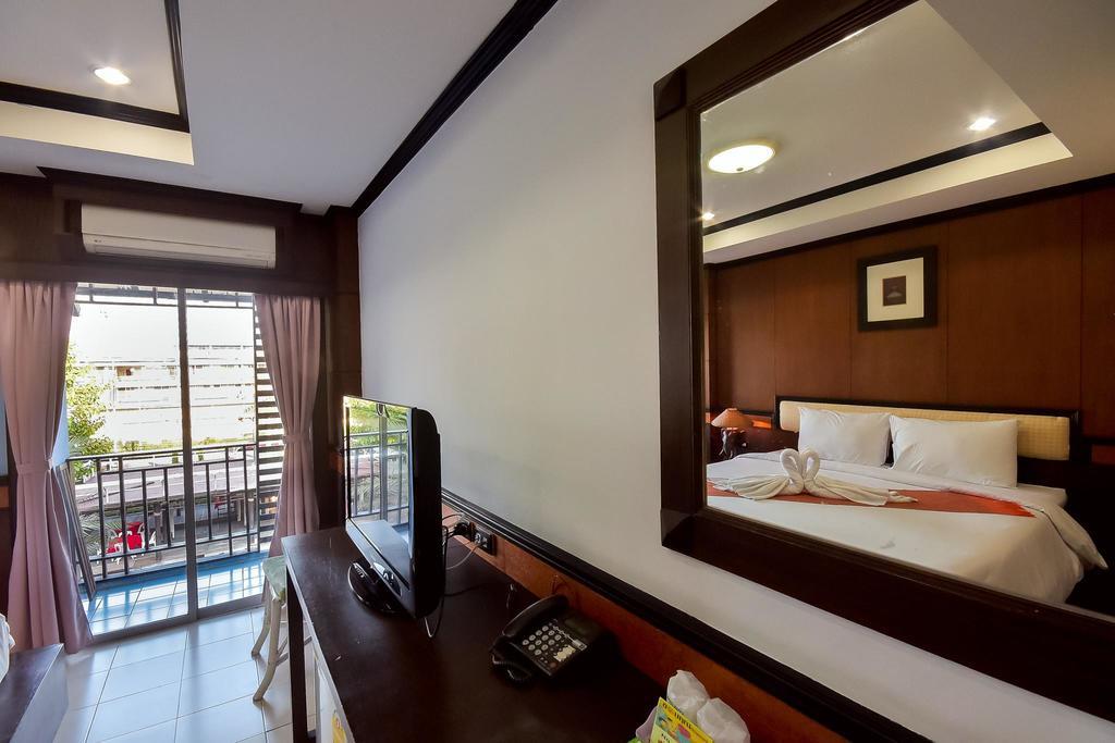 Season Palace Huahin Hotel Ча-Ам Екстер'єр фото