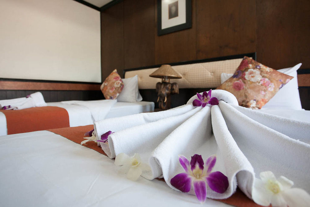 Season Palace Huahin Hotel Ча-Ам Екстер'єр фото