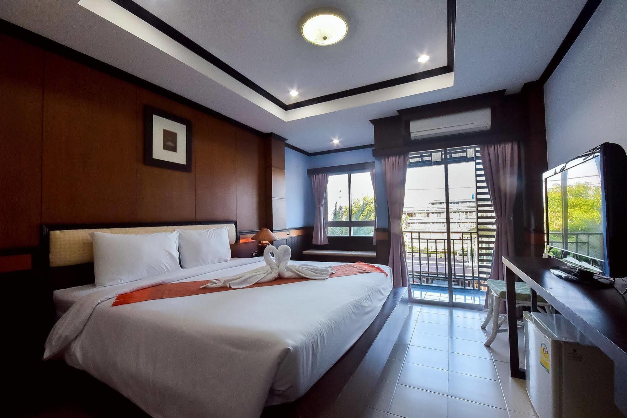 Season Palace Huahin Hotel Ча-Ам Екстер'єр фото