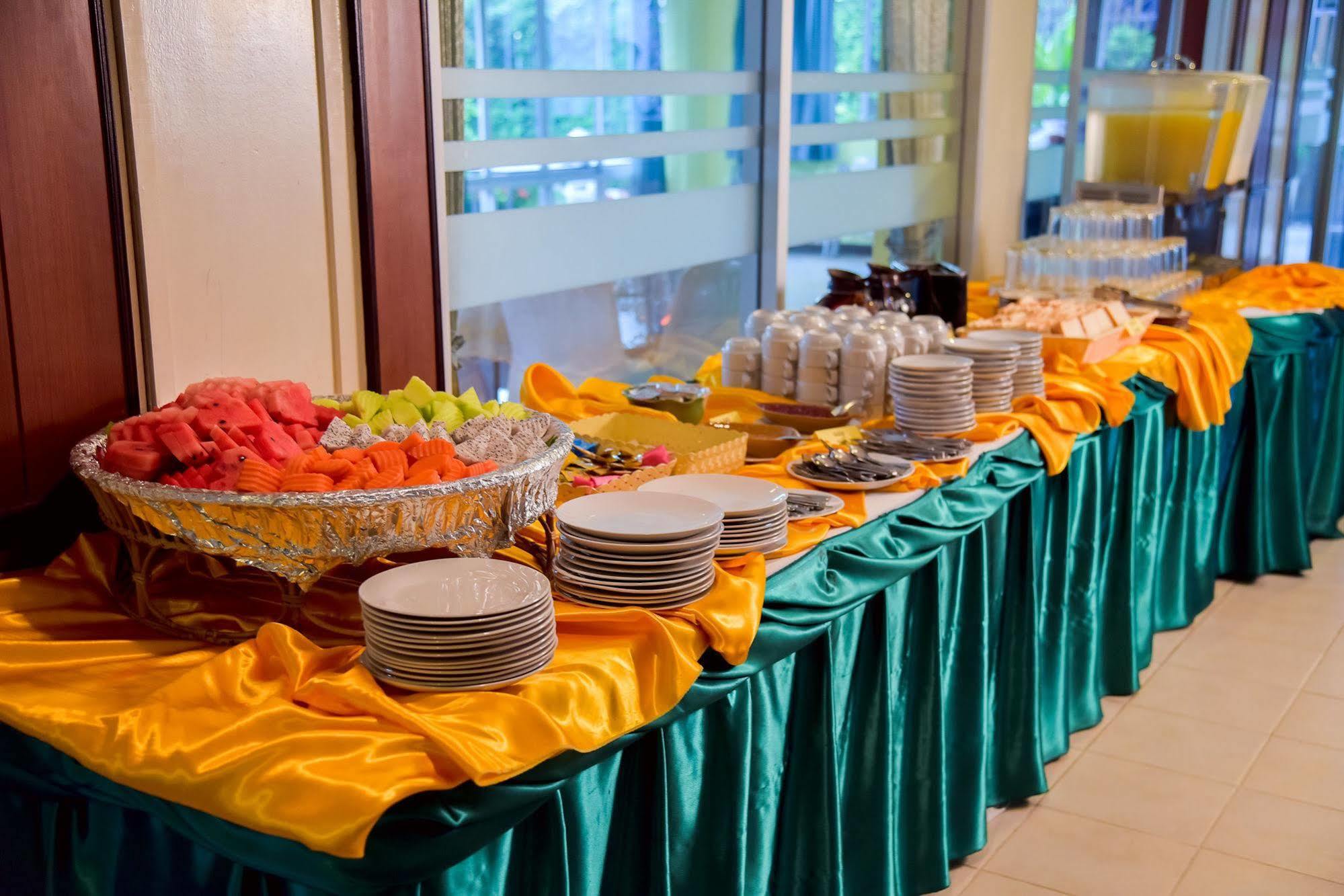 Season Palace Huahin Hotel Ча-Ам Екстер'єр фото